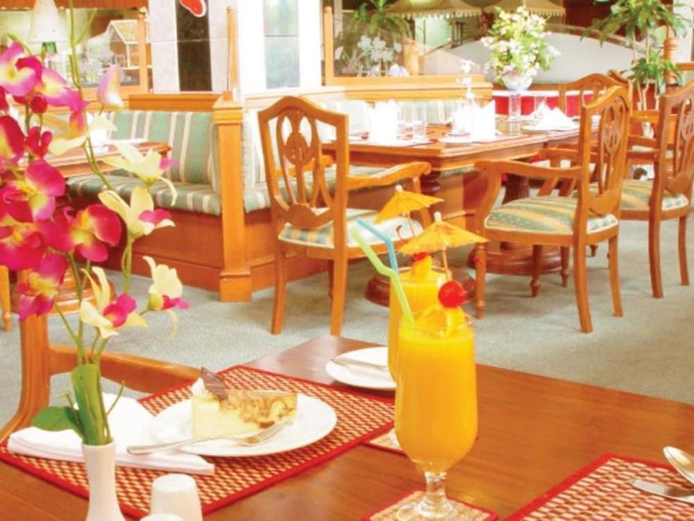 Mulia Hotel Bandar Seri Begawan Kültér fotó