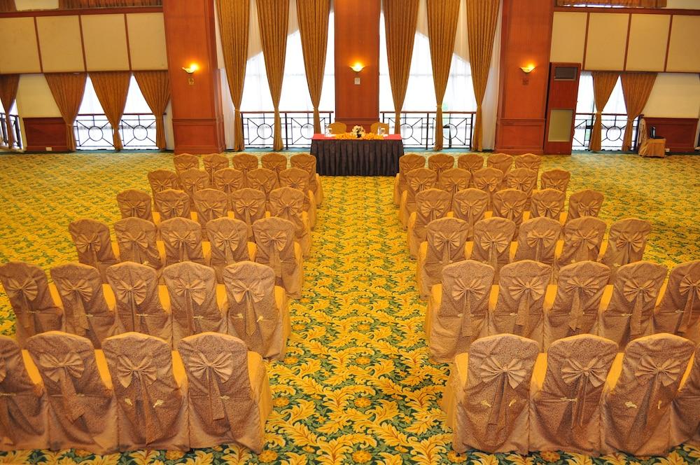 Mulia Hotel Bandar Seri Begawan Kültér fotó