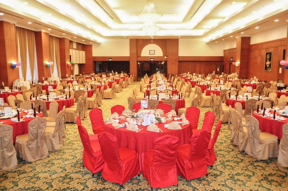 Mulia Hotel Bandar Seri Begawan Kültér fotó