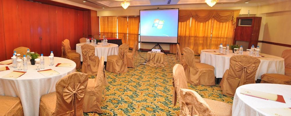 Mulia Hotel Bandar Seri Begawan Kültér fotó